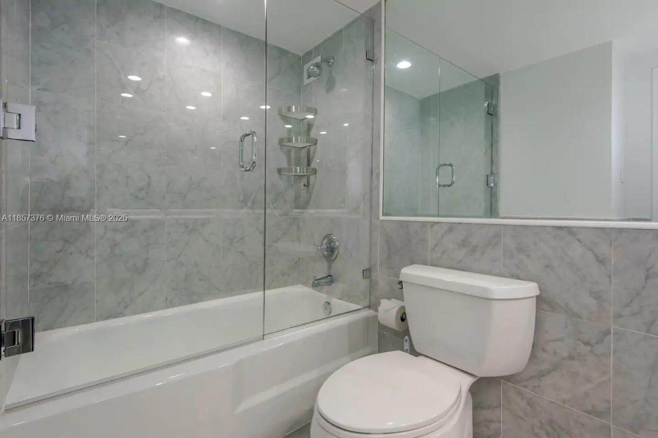 https://bt-photos.global.ssl.fastly.net/miami/orig_boomver_1_A11857376-2.jpg