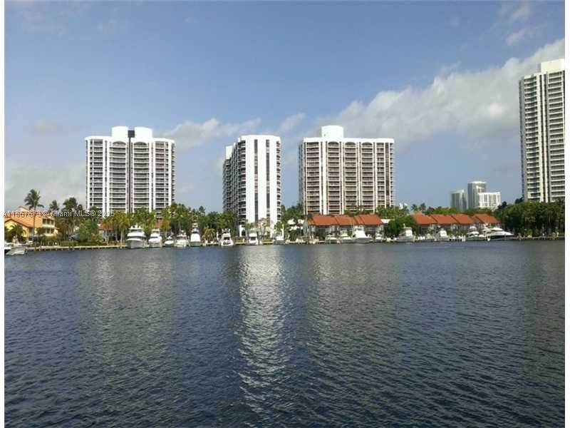 3600 Yacht Club Dr - Photo 1