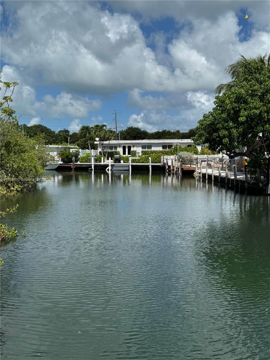 https://bt-photos.global.ssl.fastly.net/miami/orig_boomver_1_A11858502-2.jpg