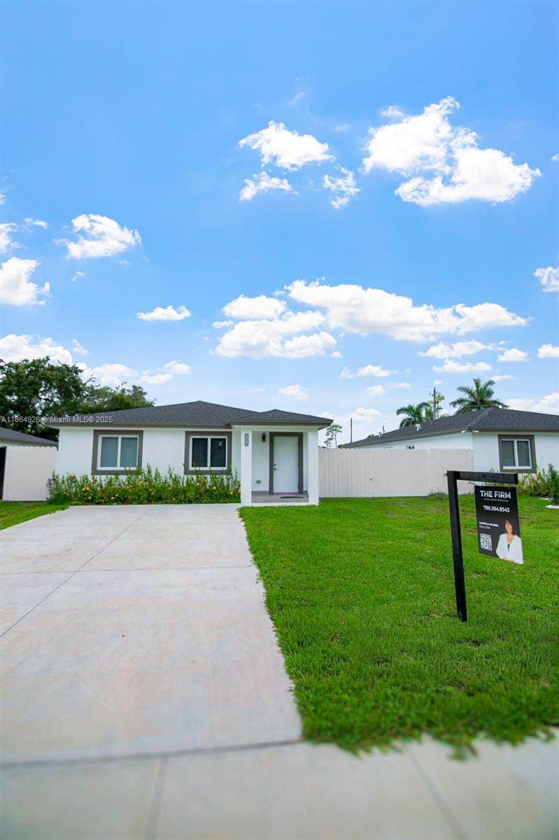 22810 122nd Ct - Photo 1