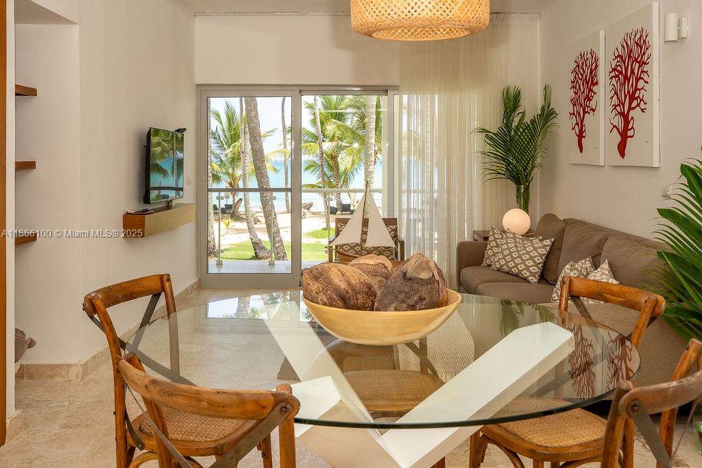 https://bt-photos.global.ssl.fastly.net/miami/orig_boomver_1_A11866100-2.jpg