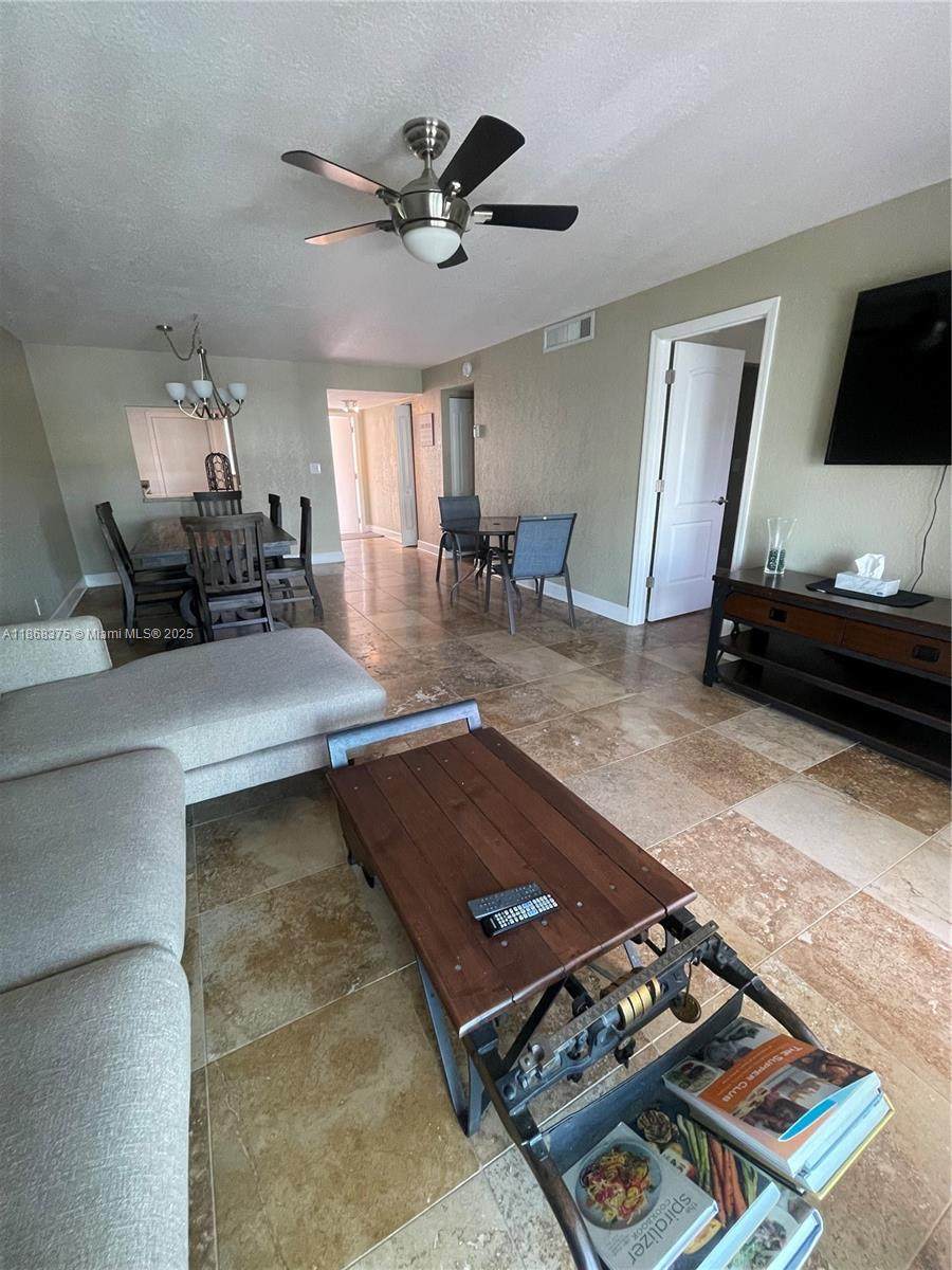 410 2nd St - Photo 1