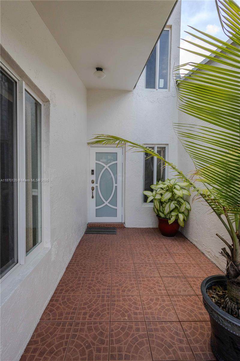 https://bt-photos.global.ssl.fastly.net/miami/orig_boomver_1_A11870120-2.jpg