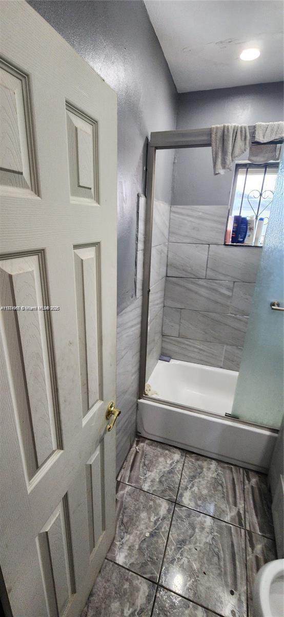 https://bt-photos.global.ssl.fastly.net/miami/1280_boomver_1_A11871967-2.jpg