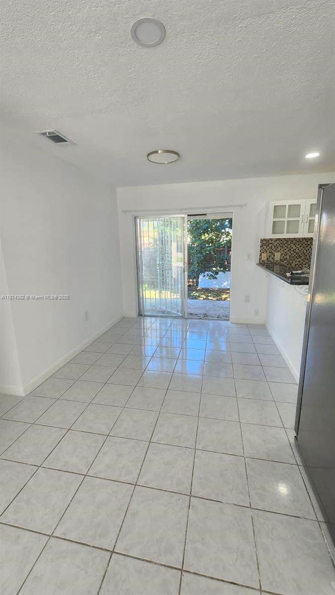 https://bt-photos.global.ssl.fastly.net/miami/1280_boomver_1_A11874382-2.jpg