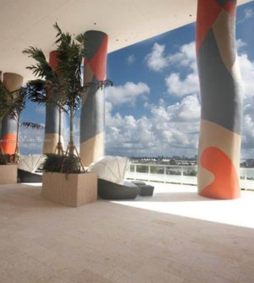 https://bt-photos.global.ssl.fastly.net/miami/orig_boomver_1_A11875975-2.jpg