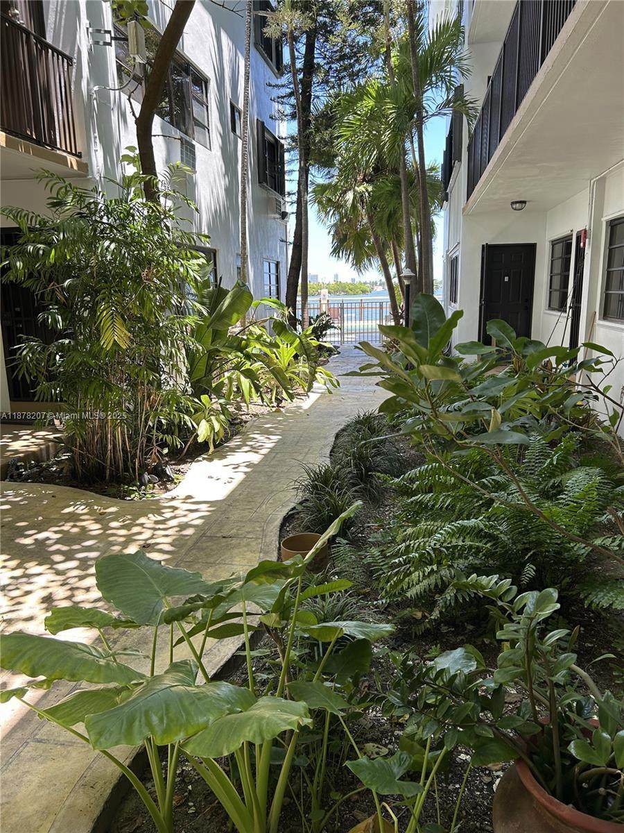 https://bt-photos.global.ssl.fastly.net/miami/orig_boomver_1_A11878207-2.jpg