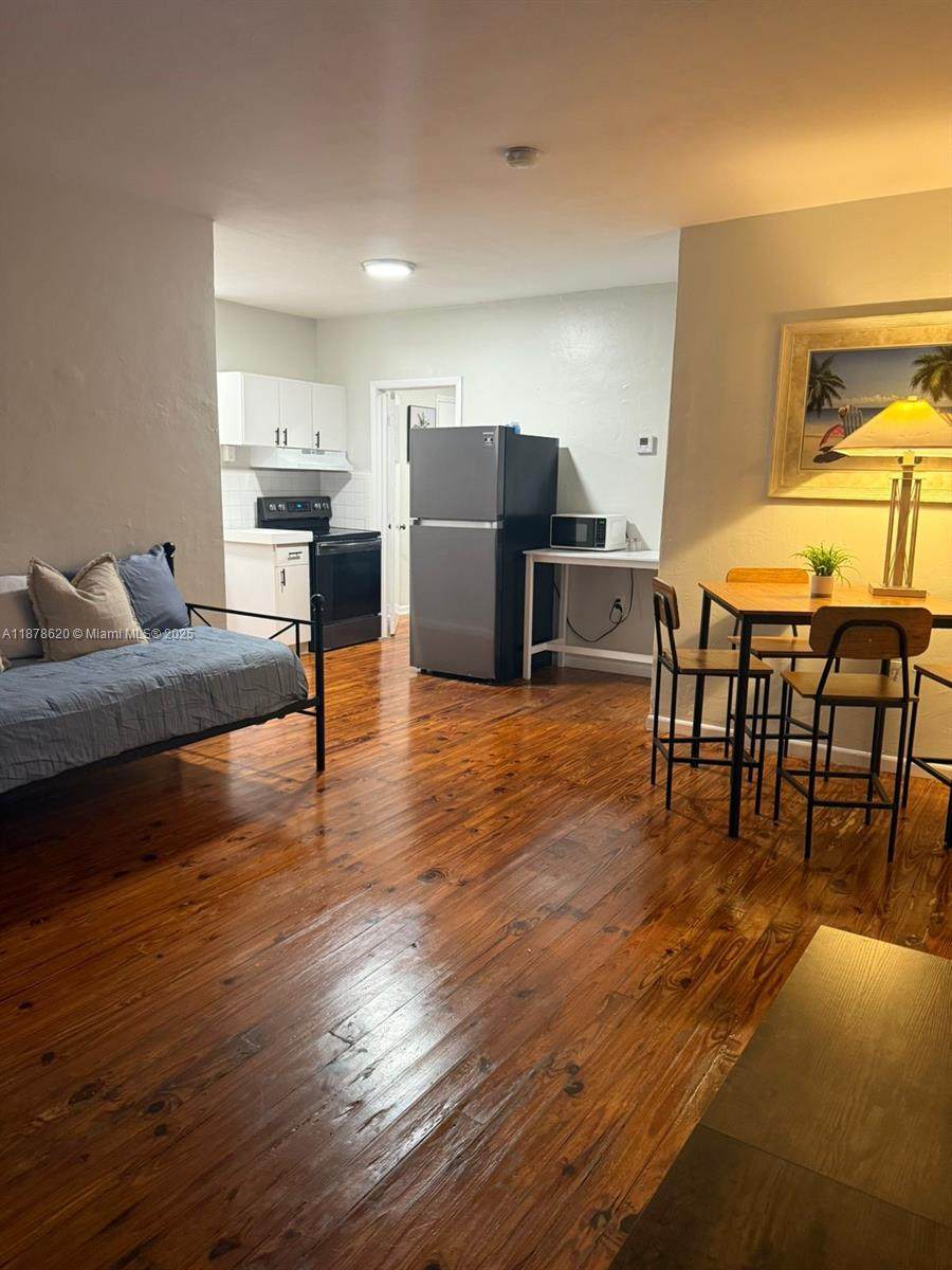 1289 Marseille Dr - Photo 1