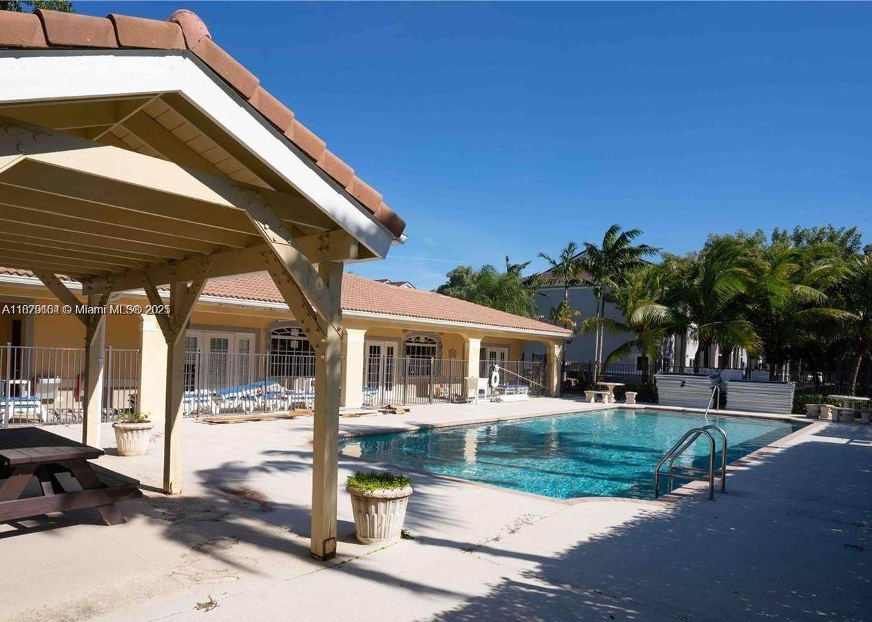 https://bt-photos.global.ssl.fastly.net/miami/orig_boomver_1_A11879154-2.jpg