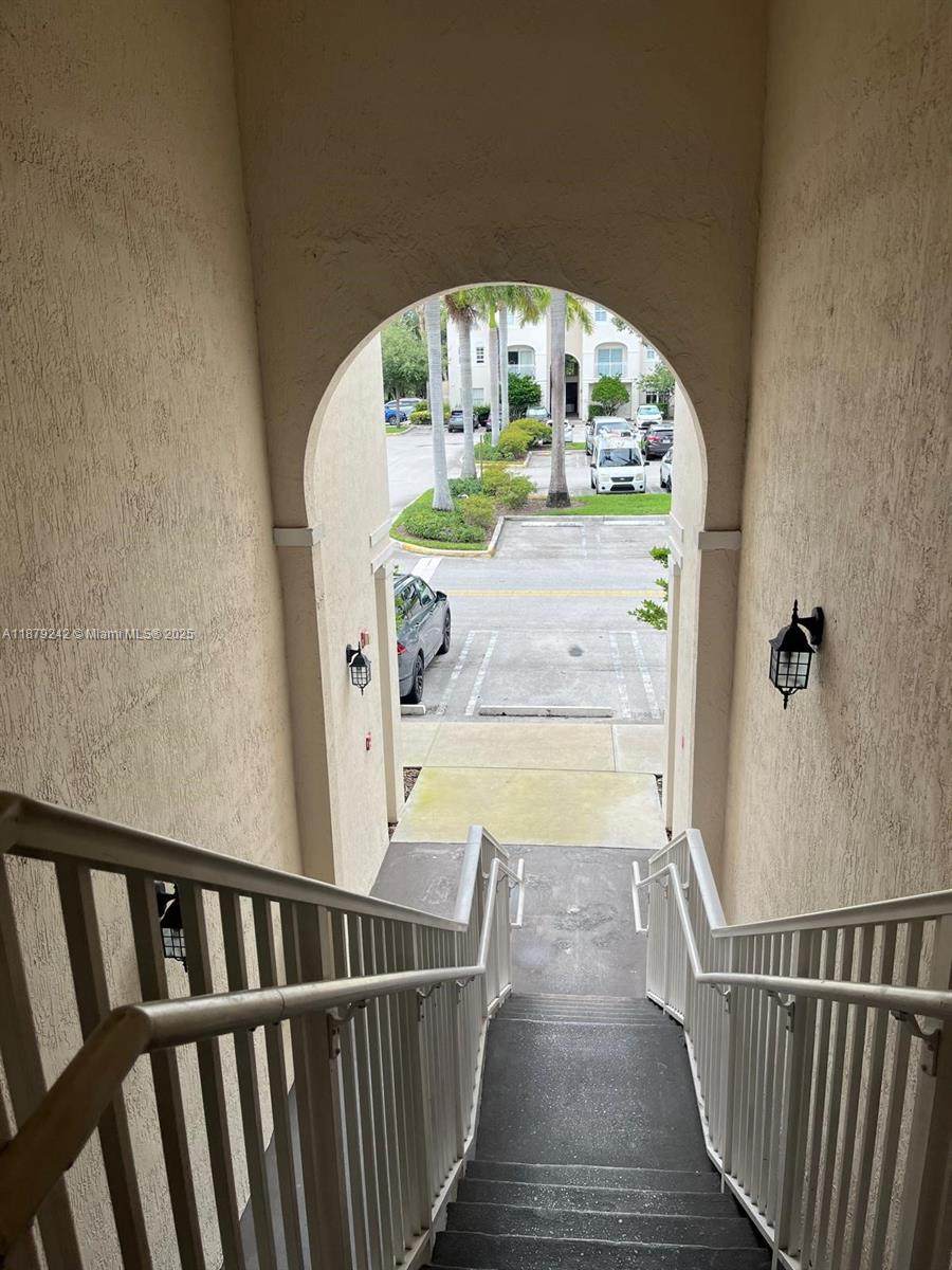 https://bt-photos.global.ssl.fastly.net/miami/orig_boomver_1_A11879242-2.jpg