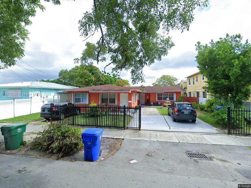 2915 4th St - Photo 1