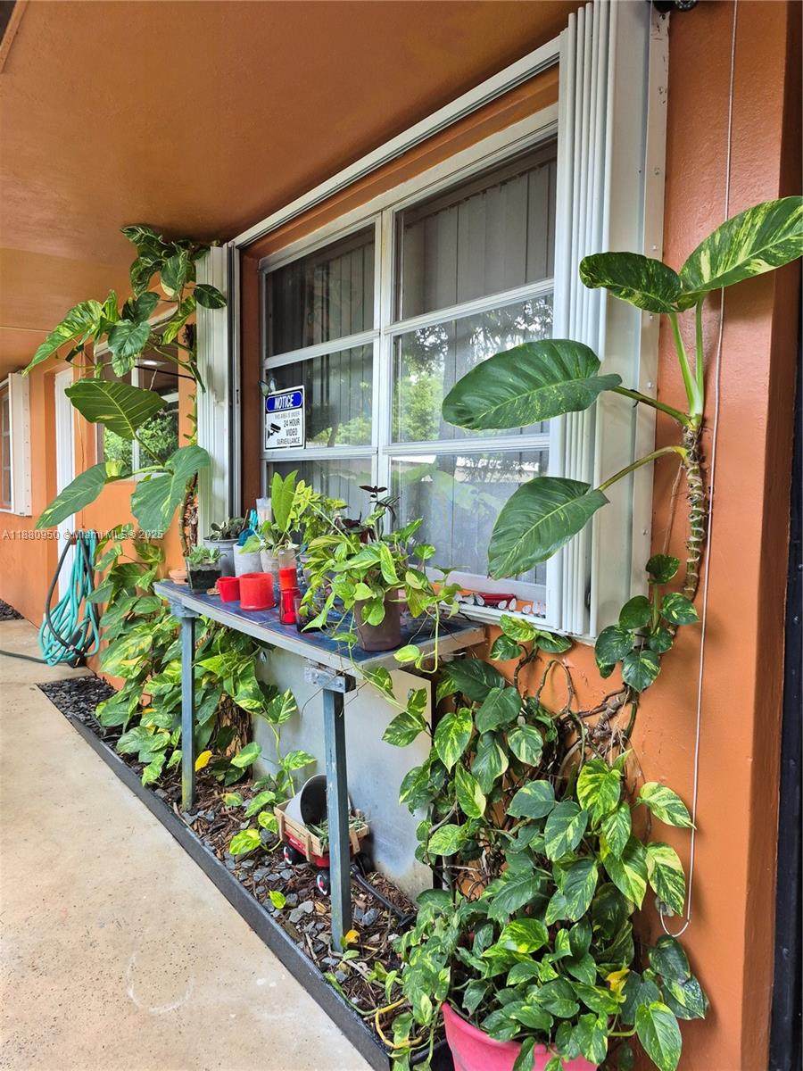 4920 28th Ter - Photo 1