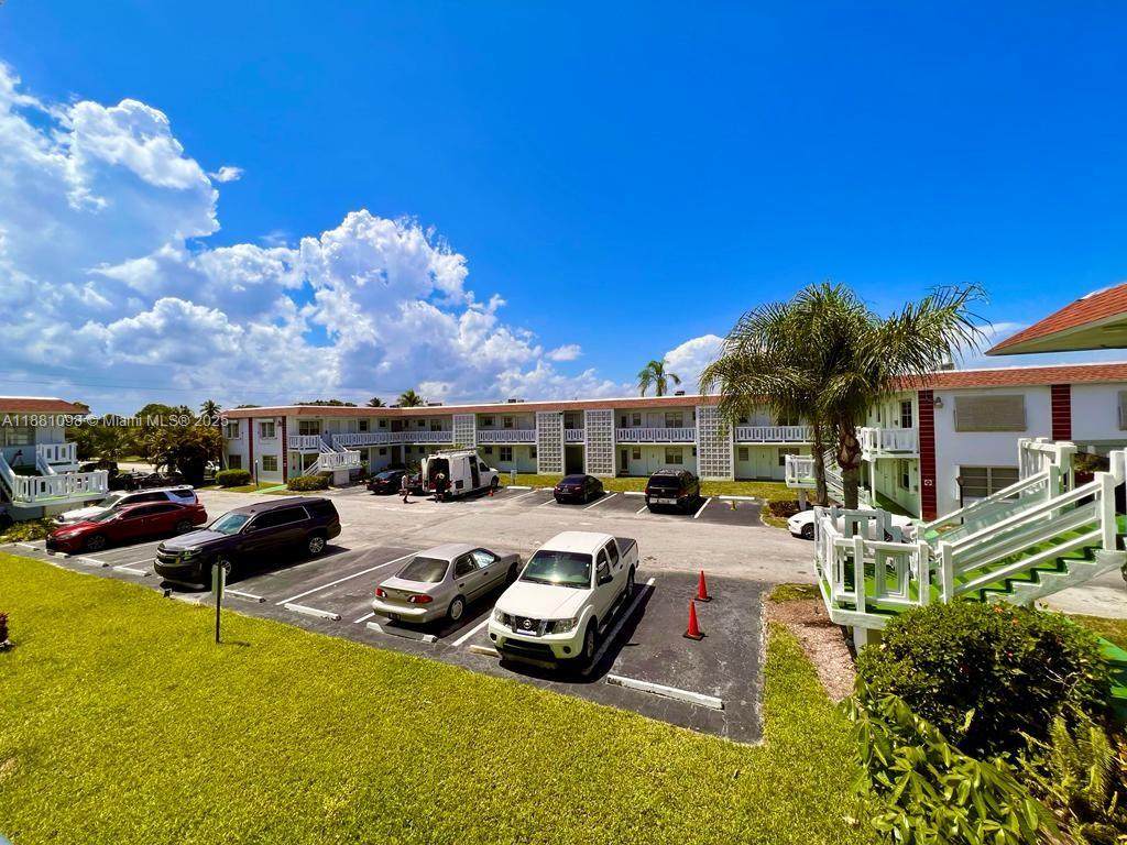 1440 43rd Ter - Photo 1