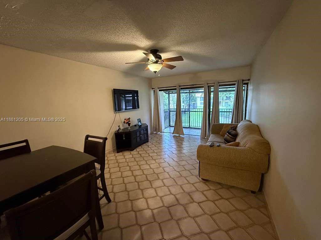https://bt-photos.global.ssl.fastly.net/miami/orig_boomver_1_A11881205-2.jpg