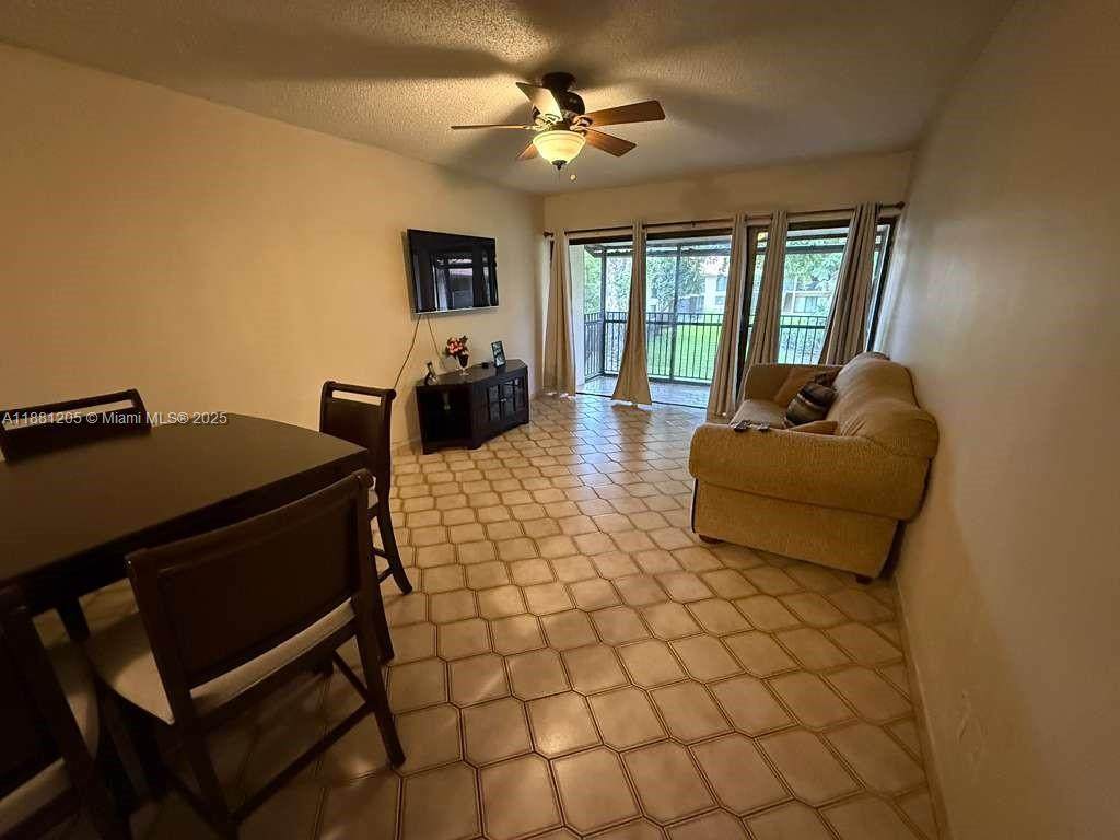 https://bt-photos.global.ssl.fastly.net/miami/orig_boomver_1_A11881205-2.jpg