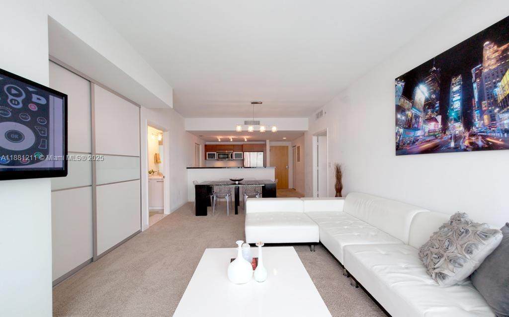 244 Biscayne Blvd - Photo 1