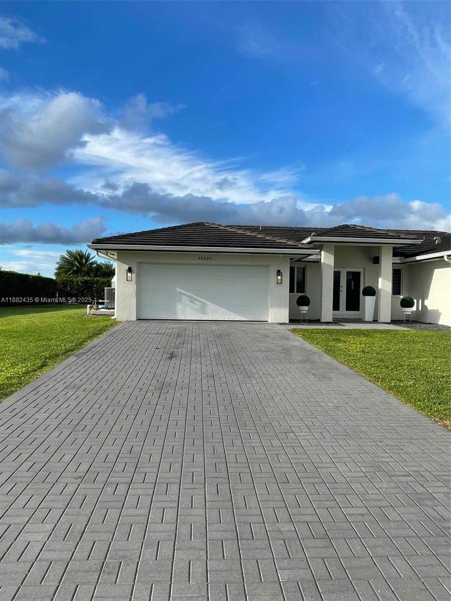https://bt-photos.global.ssl.fastly.net/miami/orig_boomver_1_A11882435-2.jpg