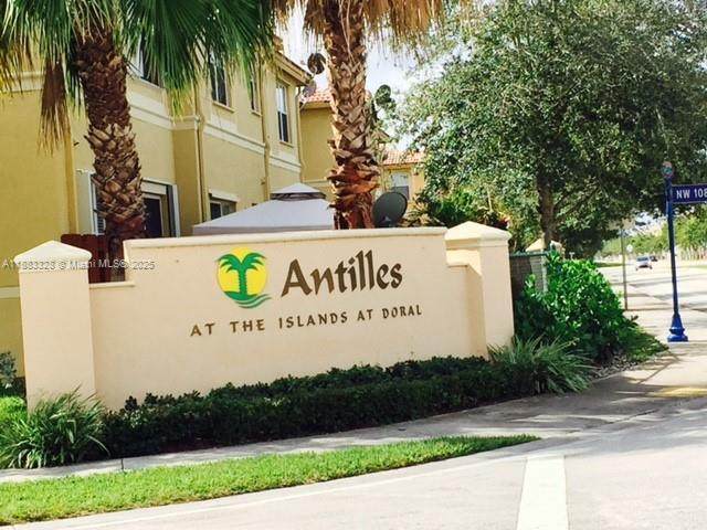 7912 107th Ct - Photo 1