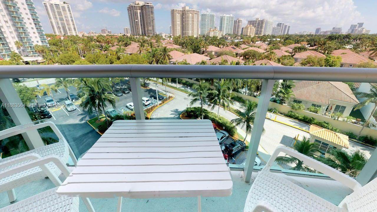 https://bt-photos.global.ssl.fastly.net/miami/1280_boomver_1_A11883584-2.jpg