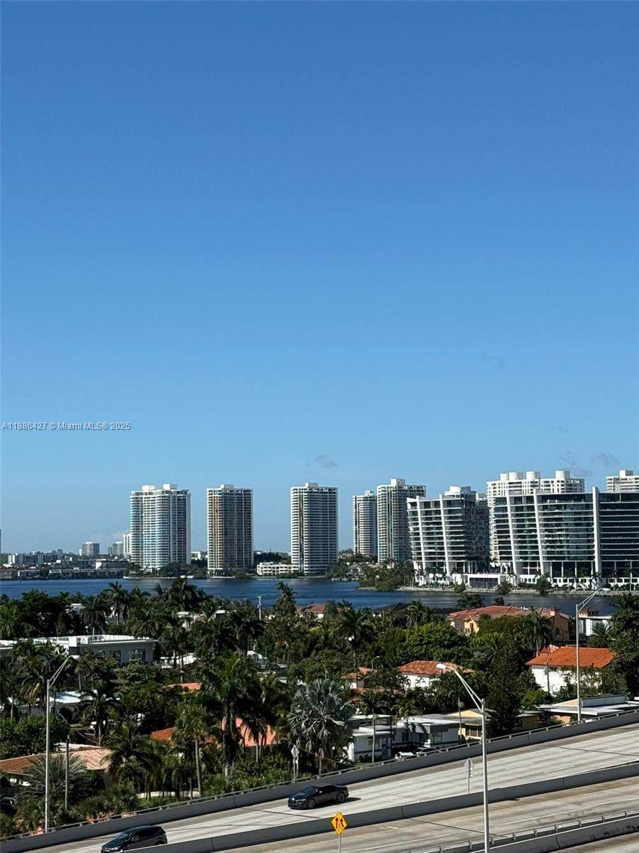 https://bt-photos.global.ssl.fastly.net/miami/orig_boomver_1_A11886427-2.jpg