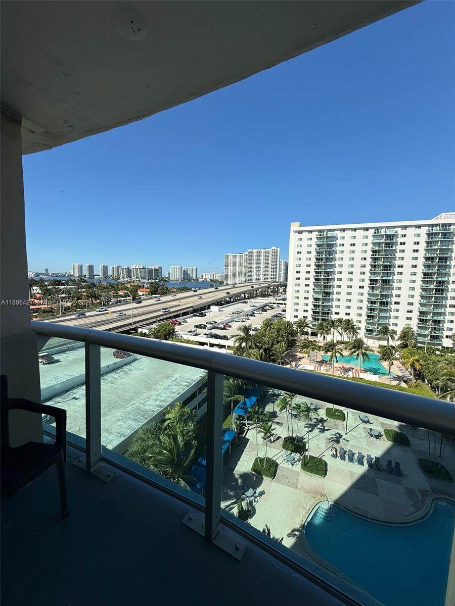 https://bt-photos.global.ssl.fastly.net/miami/orig_boomver_1_A11886427-2.jpg
