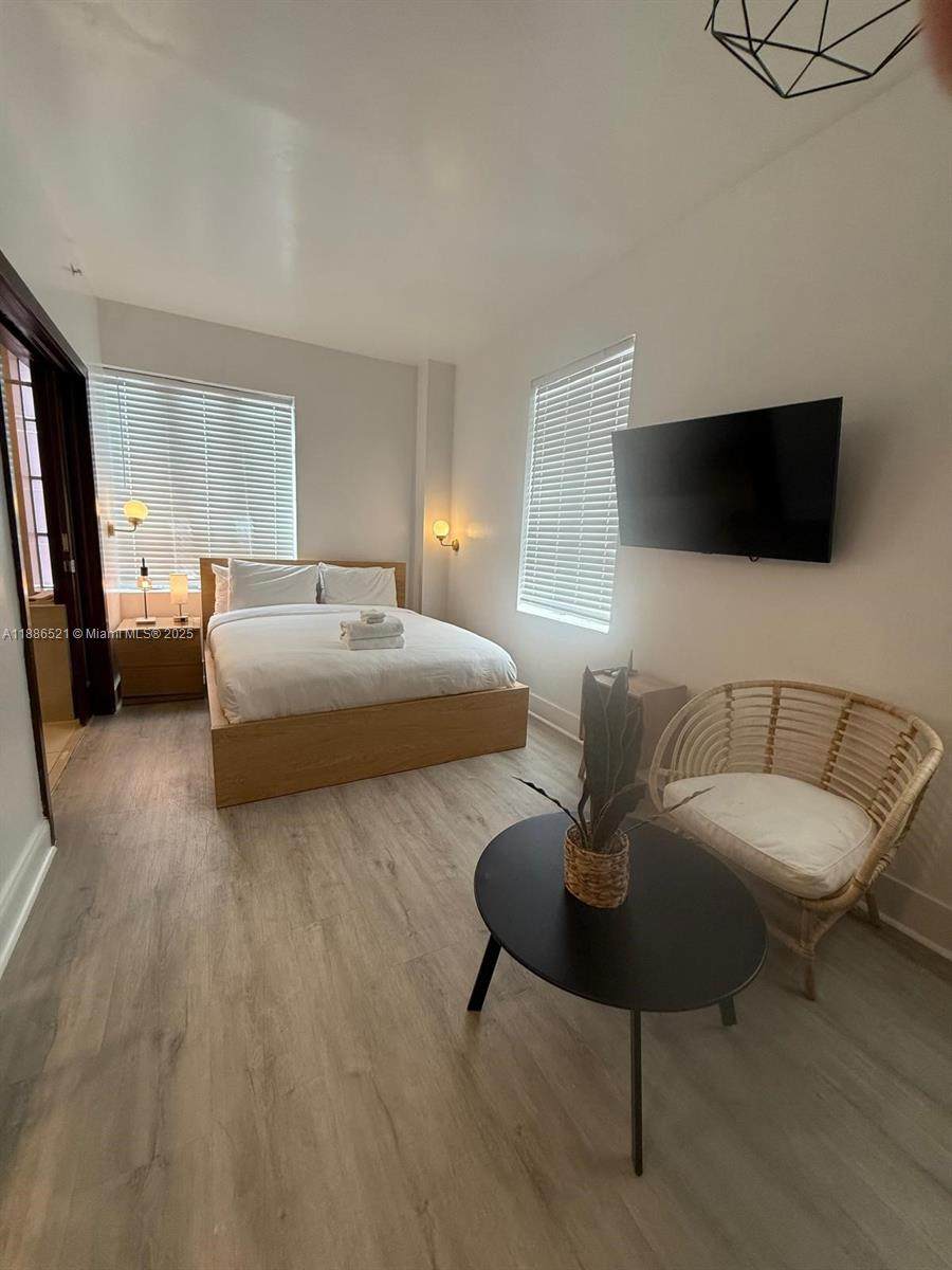 1036 Ocean Dr - Photo 1