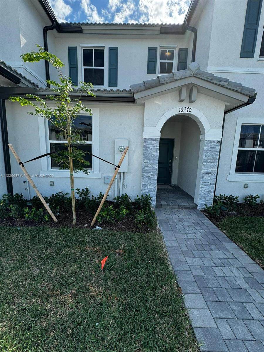 https://bt-photos.global.ssl.fastly.net/miami/orig_boomver_1_A11886687-2.jpg