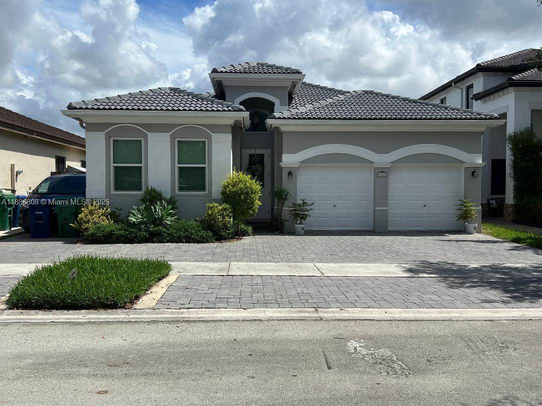 18247 88th Pl - Photo 1