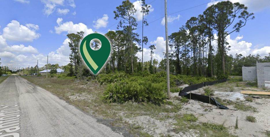 1047 Danforth St - Photo 1