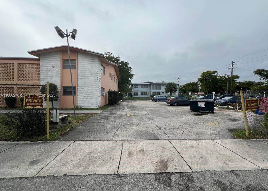 https://bt-photos.global.ssl.fastly.net/miami/orig_boomver_1_A11888270-2.jpg