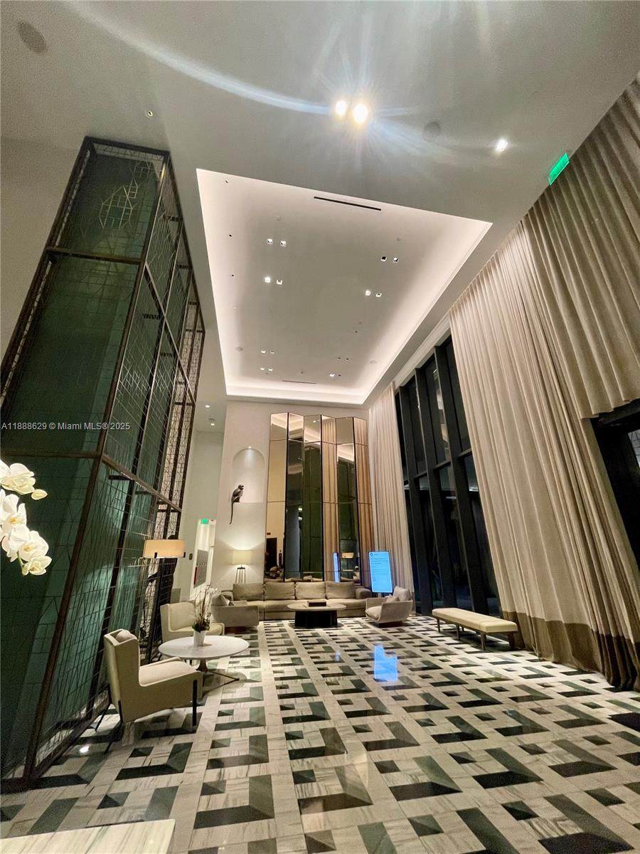 https://bt-photos.global.ssl.fastly.net/miami/1280_boomver_1_A11888629-2.jpg