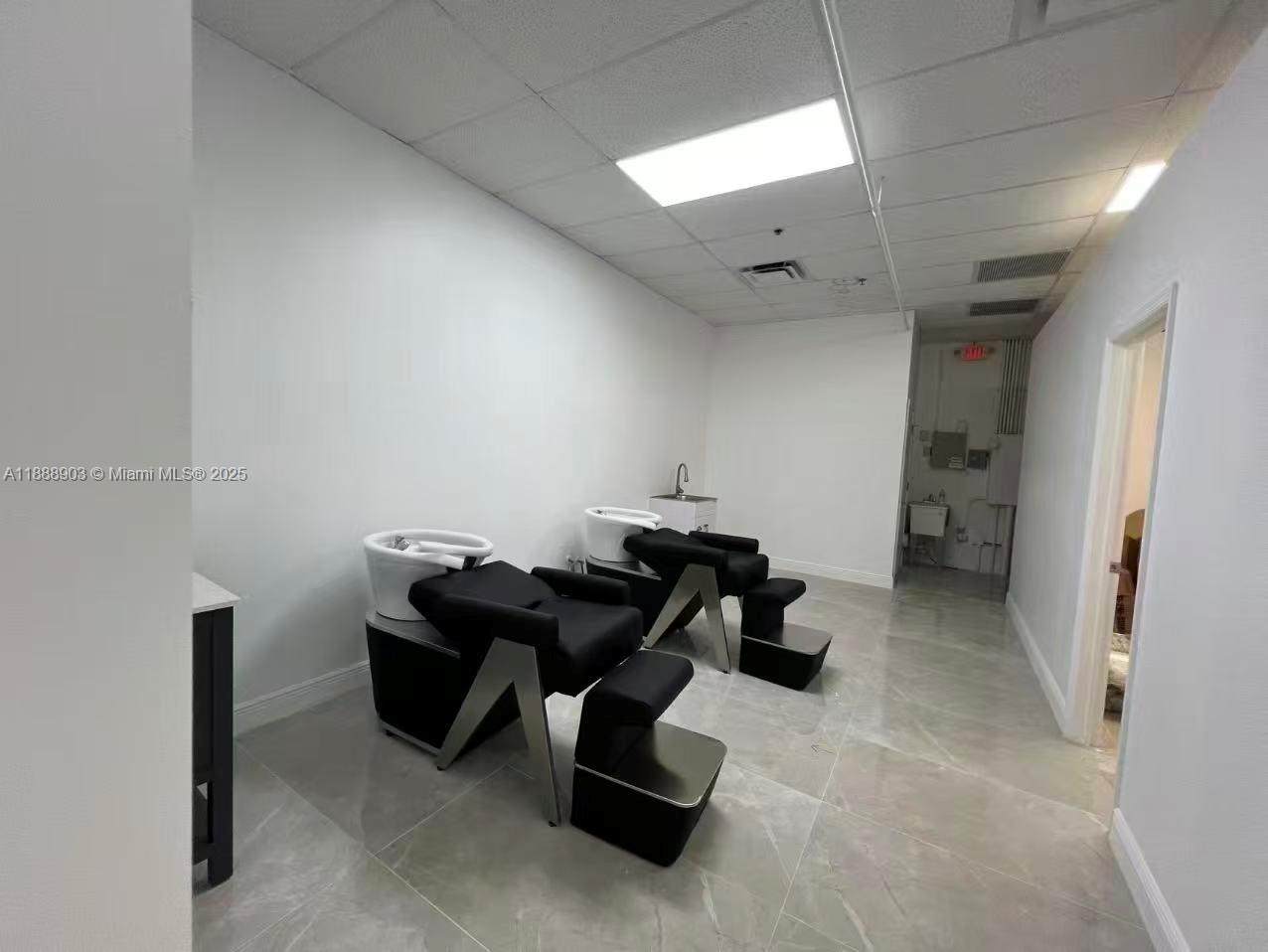 https://bt-photos.global.ssl.fastly.net/miami/1280_boomver_1_A11888903-2.jpg