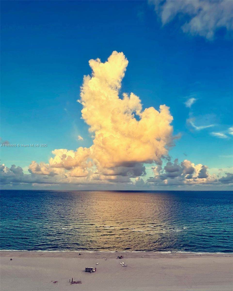 5601 Collins Ave - Photo 1