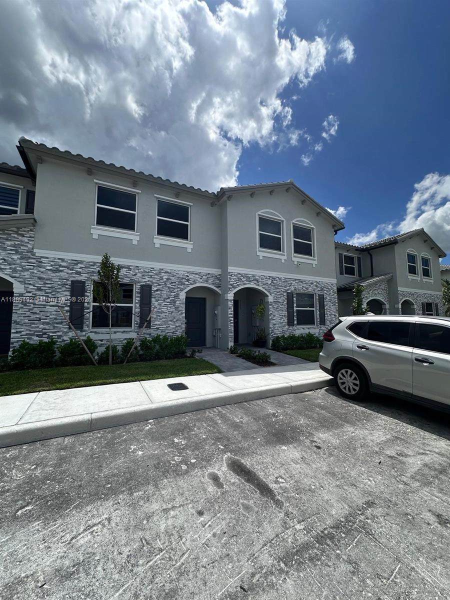 https://bt-photos.global.ssl.fastly.net/miami/orig_boomver_1_A11889492-2.jpg