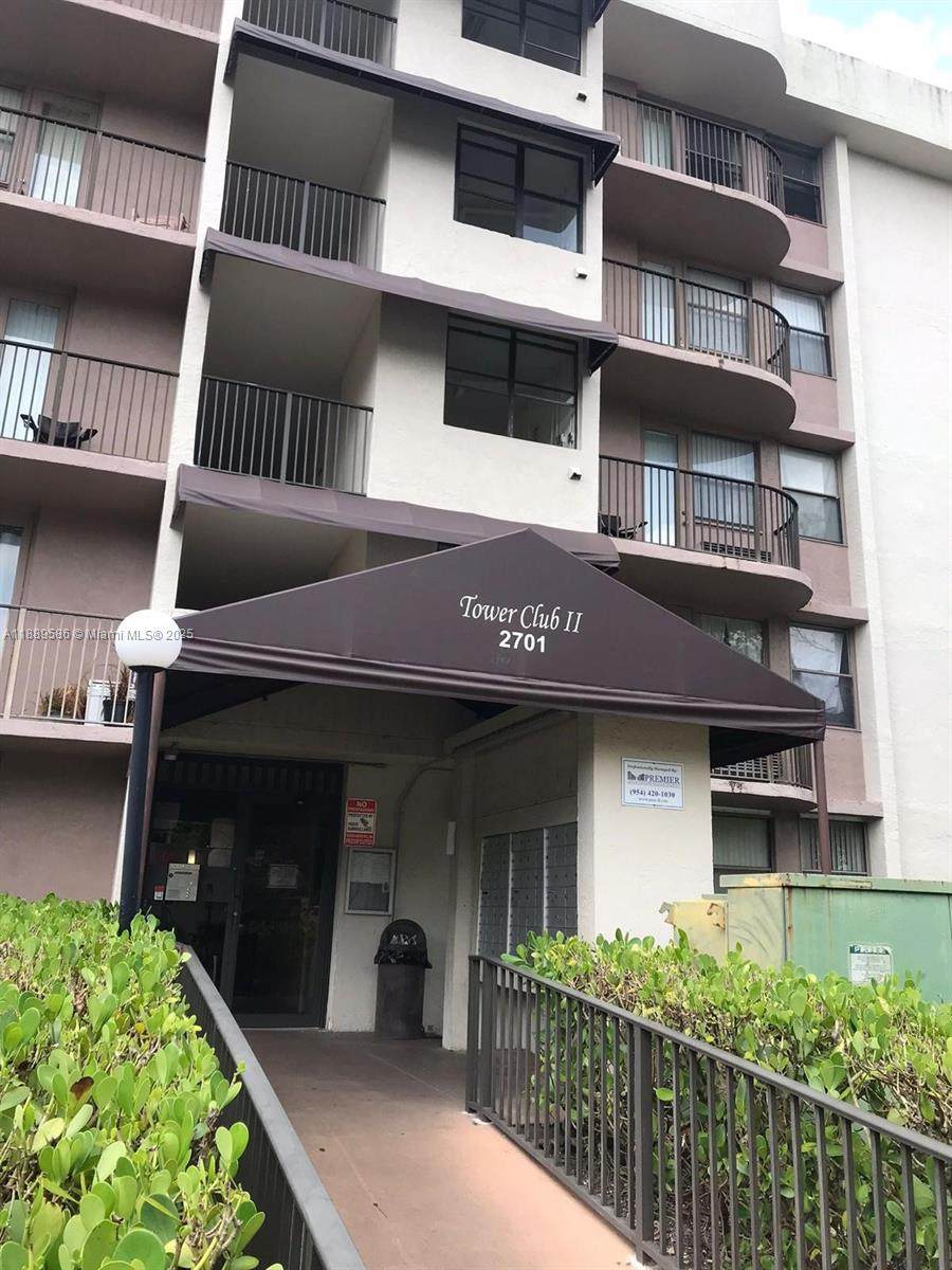 2701 Riverside Dr - Photo 1