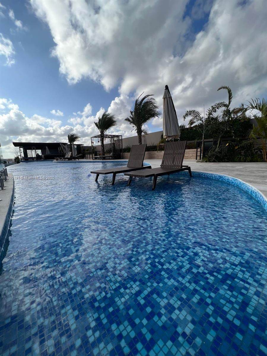 https://bt-photos.global.ssl.fastly.net/miami/orig_boomver_1_A11890191-2.jpg