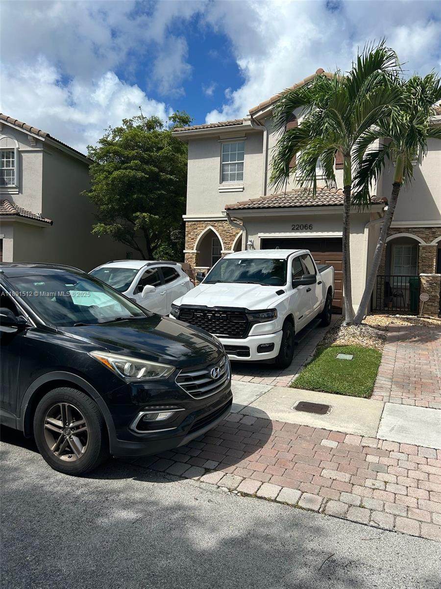https://bt-photos.global.ssl.fastly.net/miami/orig_boomver_1_A11891512-2.jpg