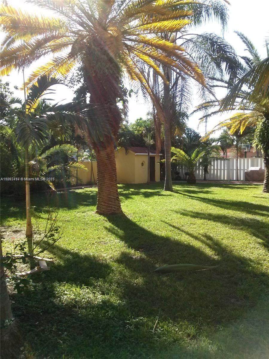 1826 Cleveland St - Photo 1