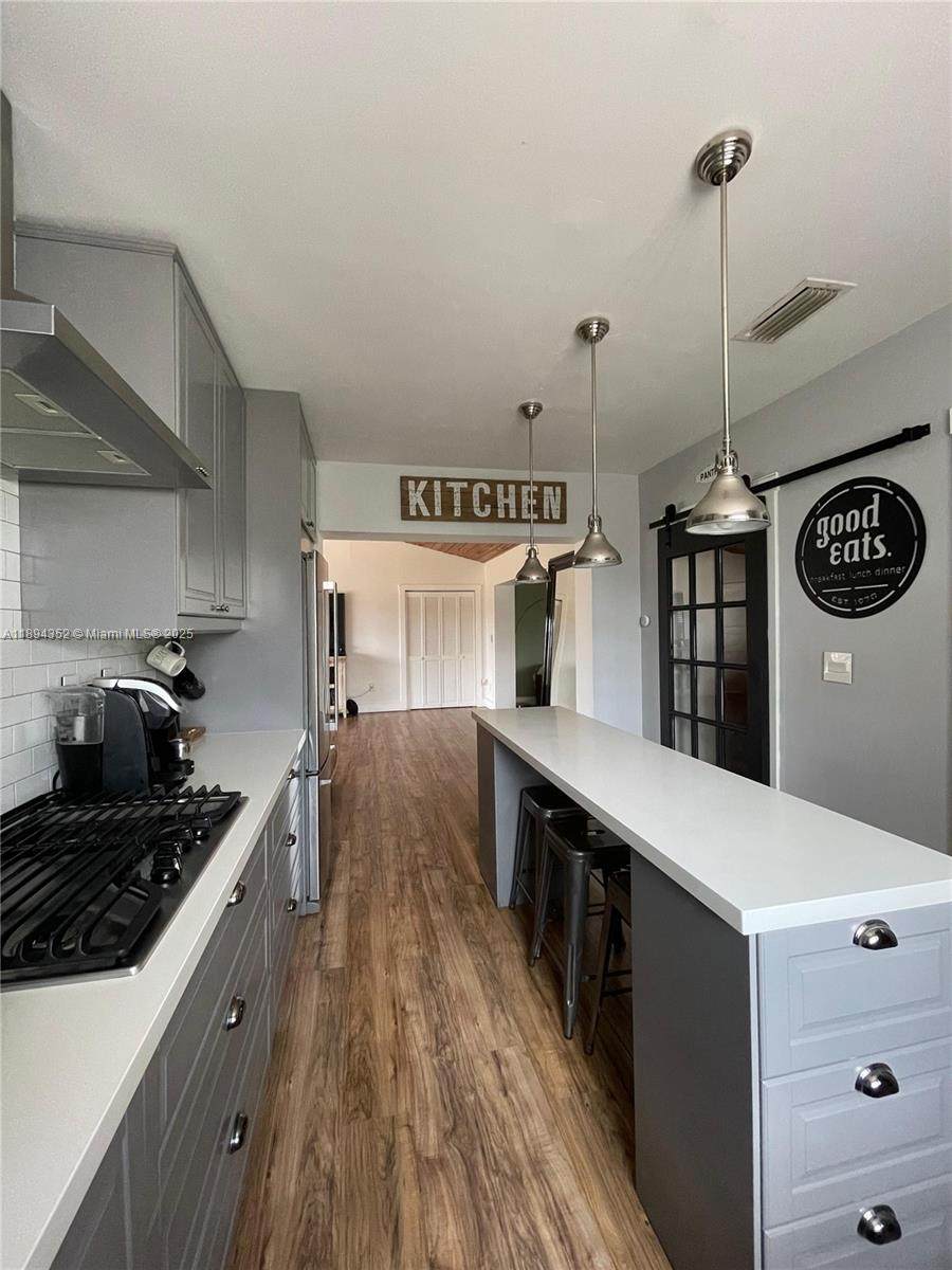 8301 27th Ter - Photo 1