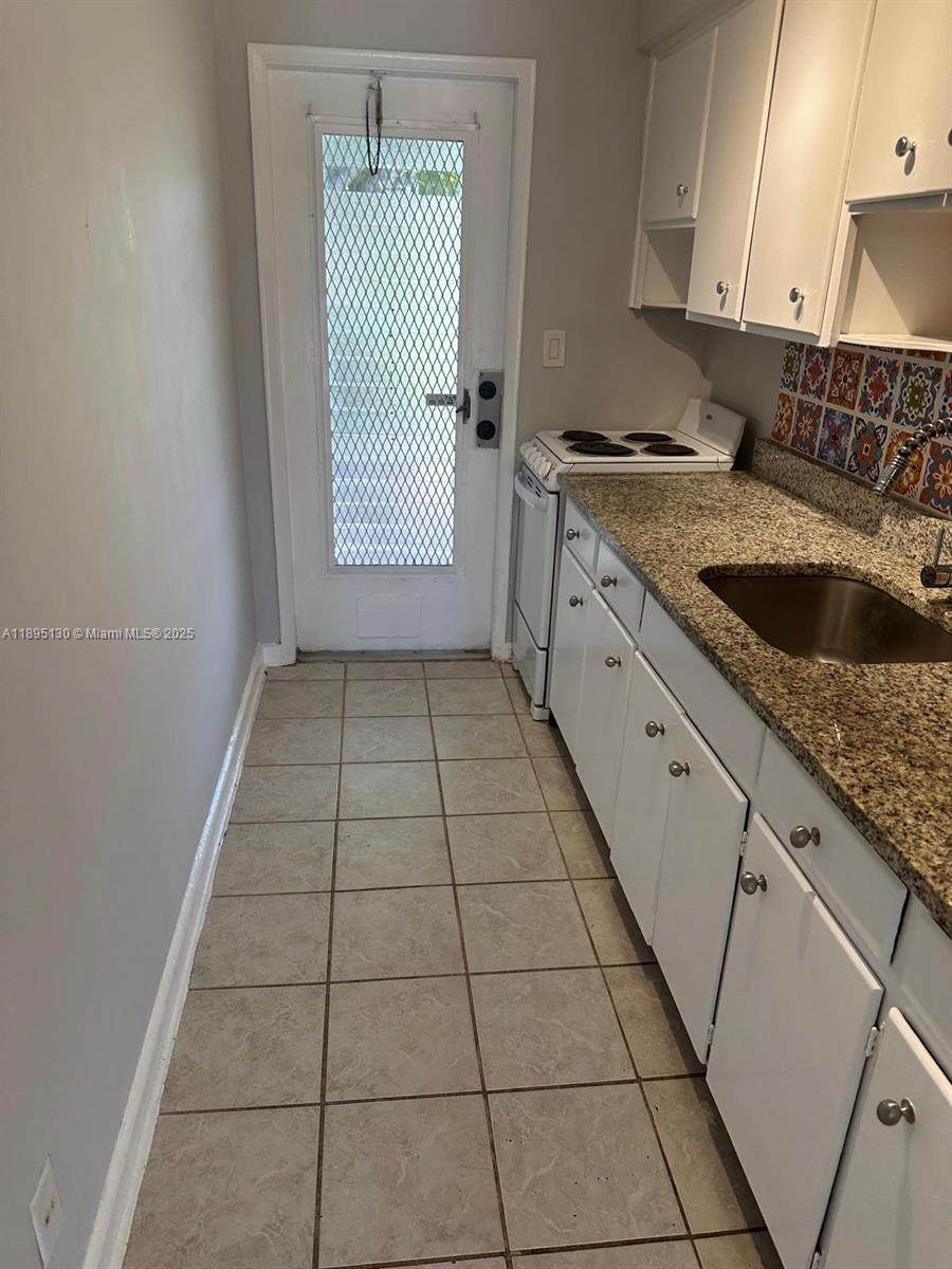 1708 20th Ave - Photo 1