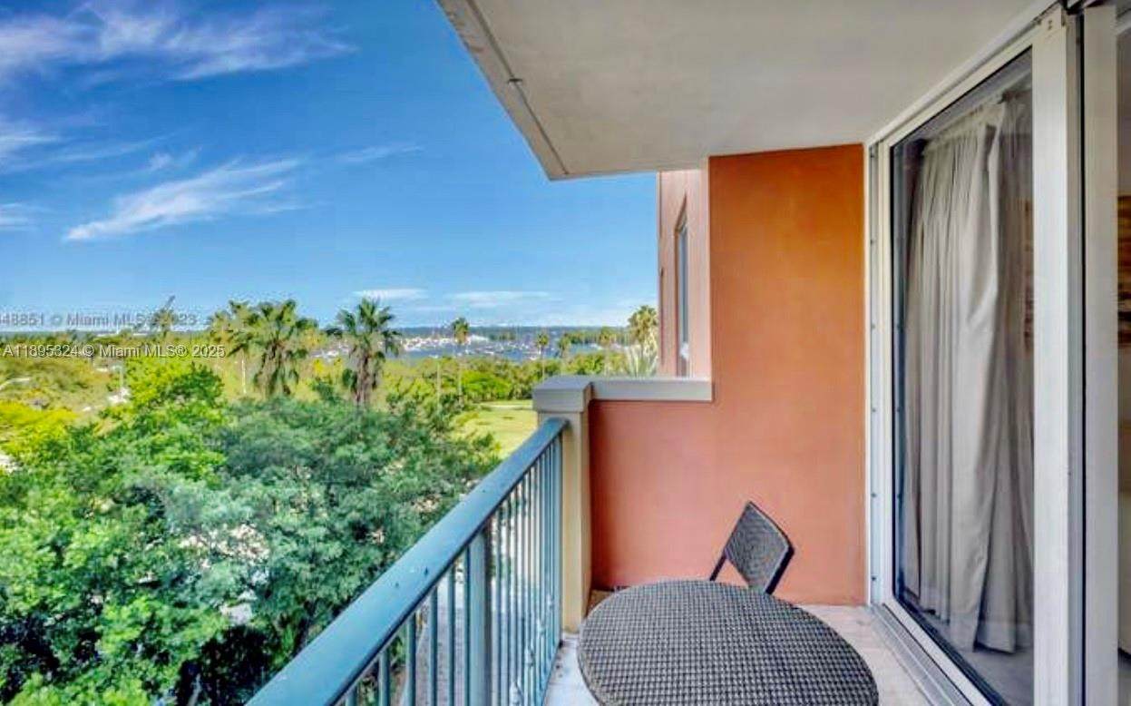 https://bt-photos.global.ssl.fastly.net/miami/1280_boomver_1_A11895324-2.jpg