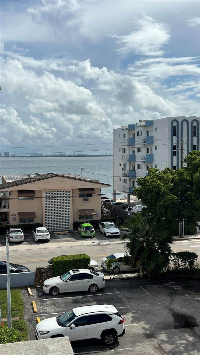 https://bt-photos.global.ssl.fastly.net/miami/1280_boomver_1_A11895538-2.jpg