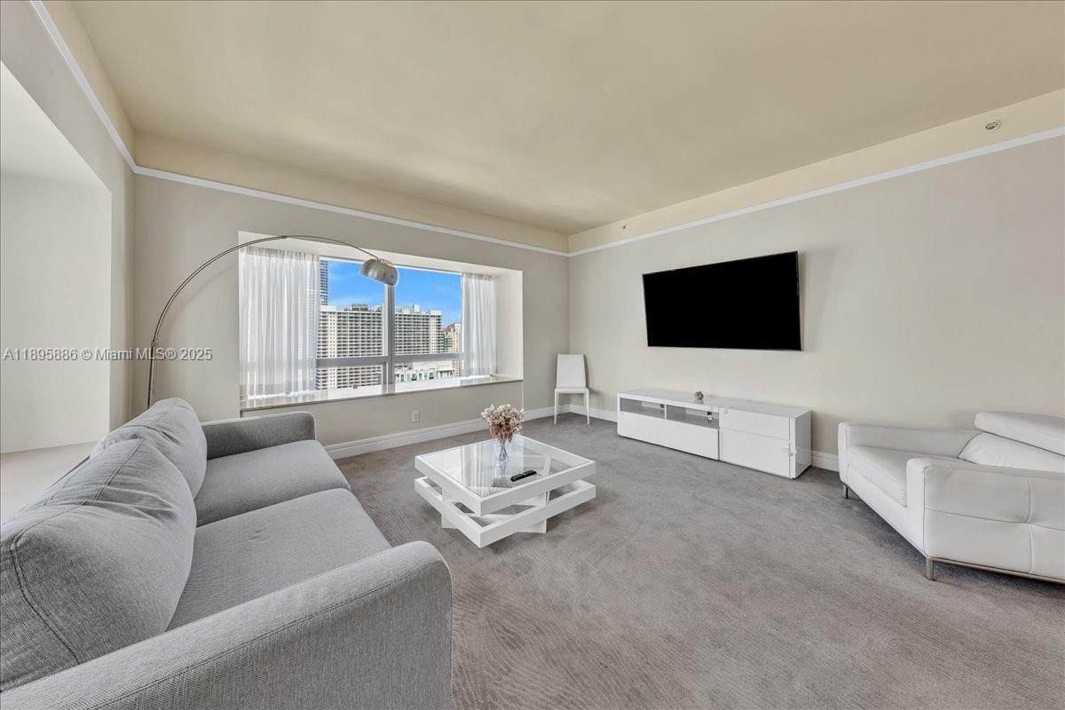 1435 Brickell Ave - Photo 1