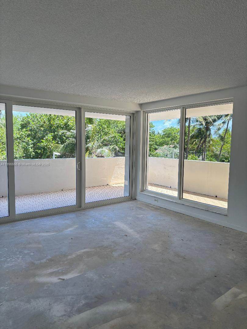 https://bt-photos.global.ssl.fastly.net/miami/orig_boomver_1_A11896666-2.jpg