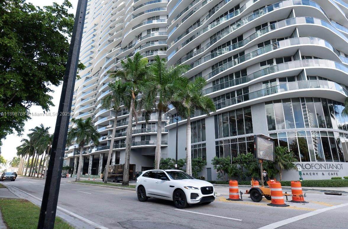 https://bt-photos.global.ssl.fastly.net/miami/orig_boomver_1_A11896768-2.jpg