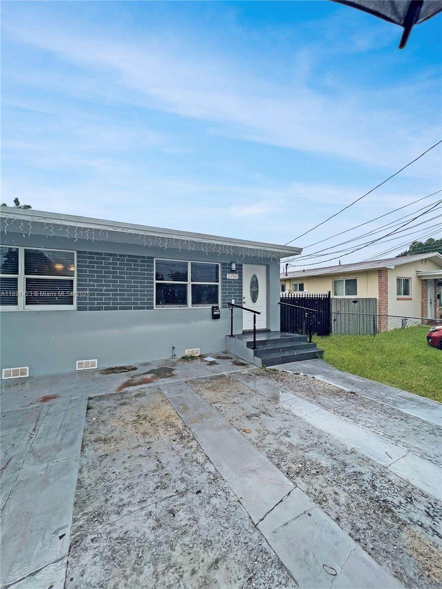2783 - 2785 33rd Ct - Photo 1