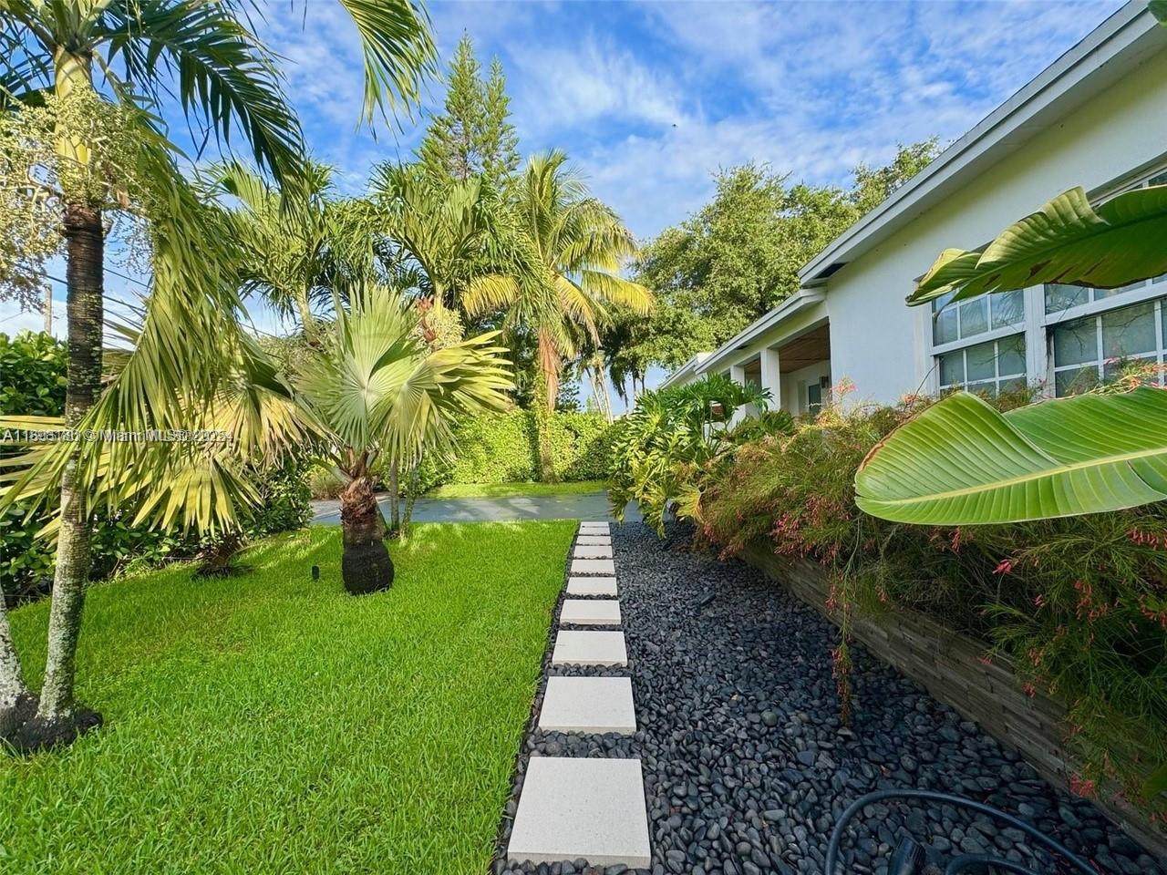https://bt-photos.global.ssl.fastly.net/miami/orig_boomver_1_A11898186-2.jpg