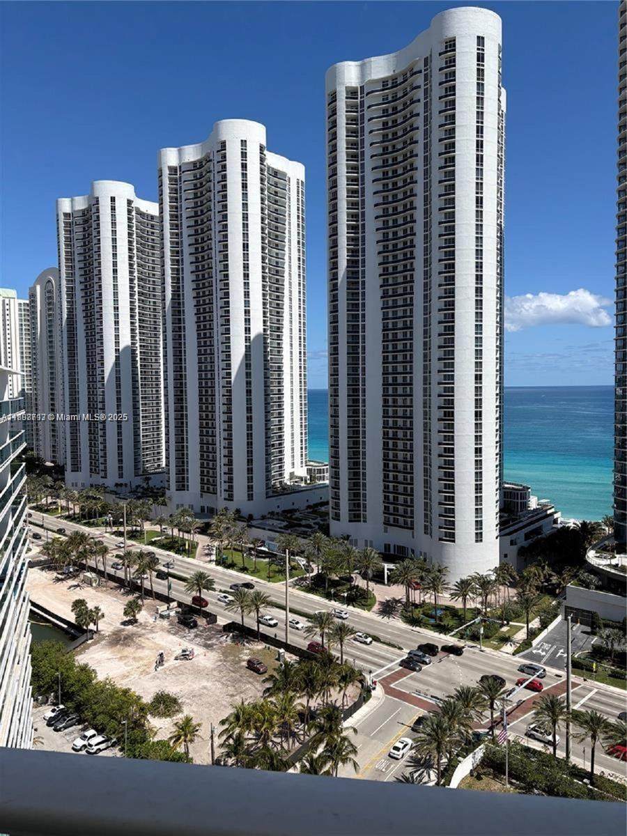 https://bt-photos.global.ssl.fastly.net/miami/orig_boomver_1_A11898713-2.jpg