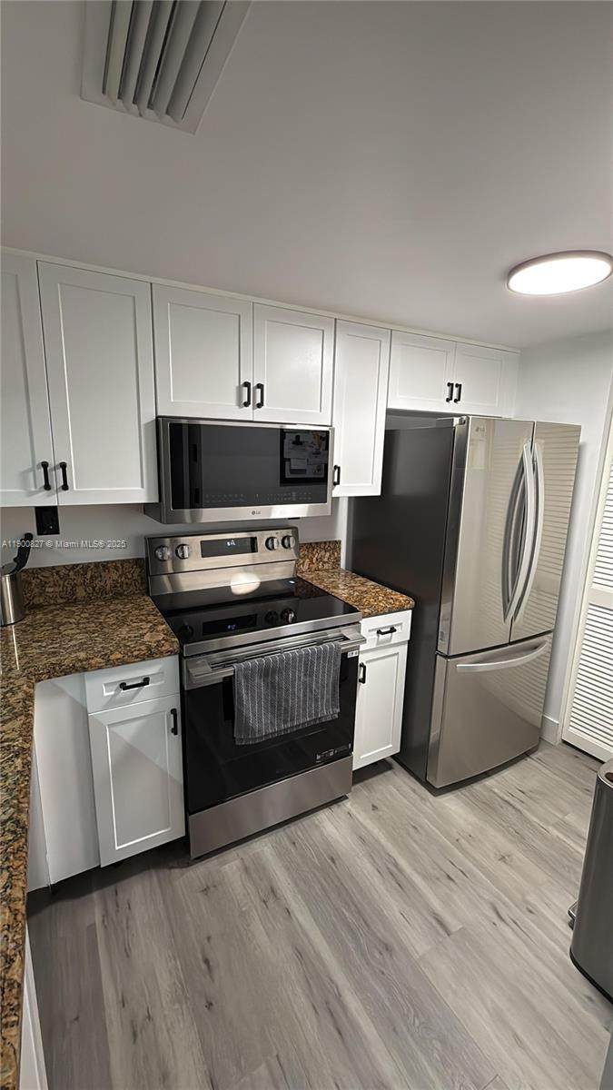 650 West Ave - Photo 1