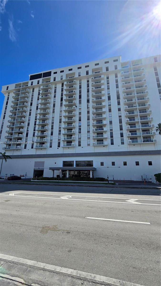 13499 Biscayne Blvd - Photo 1